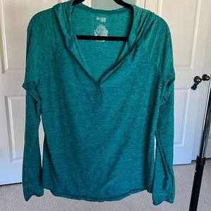 Danskin Now long-sleeve w/thumb hole hooded work out shirt